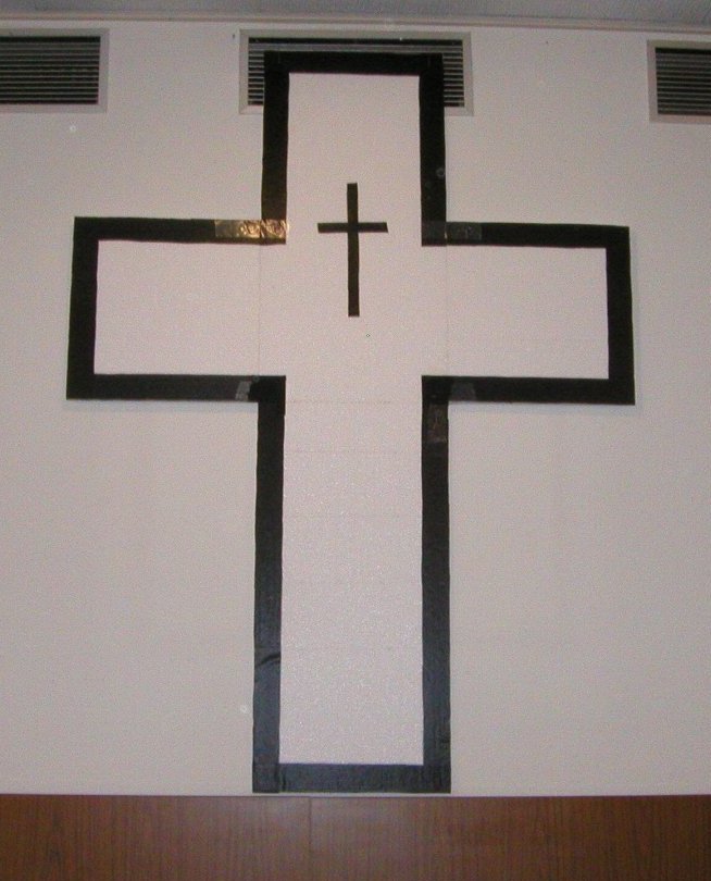 Kreuz im Kreuz